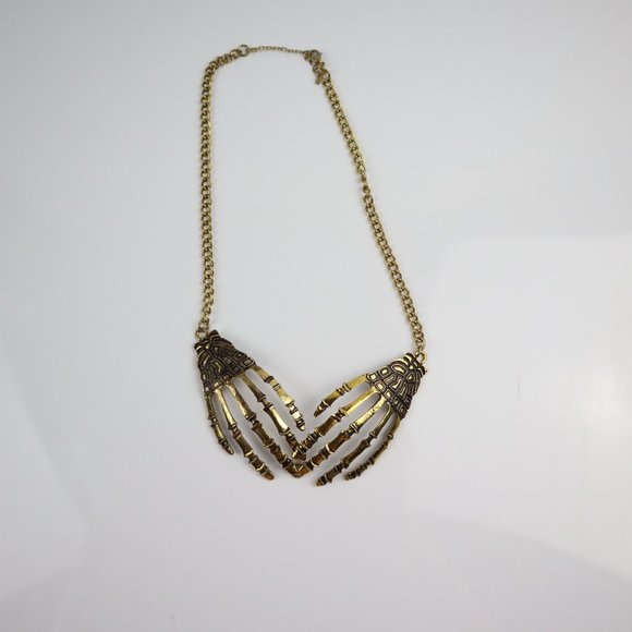 Skeleton Hands Necklace - Picture 5 of 7